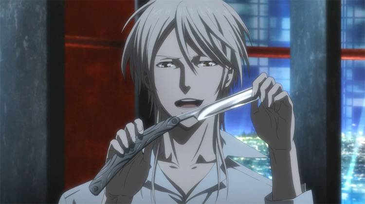 Shougo Makishima avec un couteau dans l'anime Psycho-Pass.